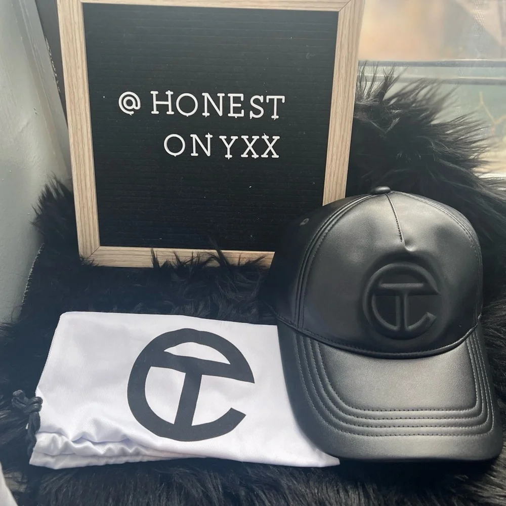 Black Telfar hat - Picture 1 of 2